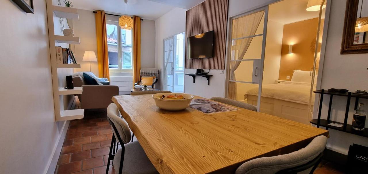 Charming Appartement In Vieux Ницца Экстерьер фото