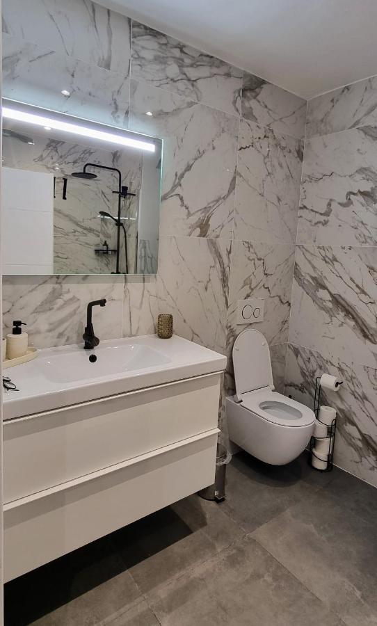 Charming Appartement In Vieux Ницца Экстерьер фото
